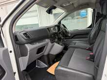 Vauxhall Vivaro 1.5 Turbo D 2900 Dynamic LWB AIR CON SAT NAV Van 6dr Diesel Manual L2 H1 Euro 6 (s/s) (100 ps)