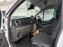 Ford Transit Custom 2.0 300 EcoBlue Limited Crew LWB AIR CON Van Double Cab 5dr Diesel Manual L2 H1 Euro 6 (130 ps)