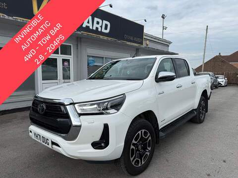 2.8 D-4D Invincible Pickup Double Cab 4dr Diesel Auto 4WD Euro 6 (s/s) (204 ps) 2.8 4dr Pickup Automatic Diesel