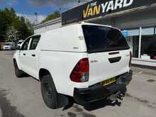 Toyota Hilux 2.4 D-4D Active Pickup Double Cab AIR CON TOW BAR 4dr Diesel Manual 4WD Euro 6 (3.5t) (150 ps)