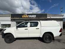 Toyota Hilux 2.4 D-4D Active Pickup Double Cab AIR CON TOW BAR 4dr Diesel Manual 4WD Euro 6 (3.5t) (150 ps)
