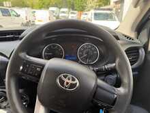 Toyota Hilux 2.4 D-4D Active Pickup Double Cab AIR CON TOW BAR 4dr Diesel Manual 4WD Euro 6 (3.5t) (150 ps)