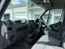Renault Master 2.3 dCi ENERGY 35 Business LWB HIGHROOF Van 5dr Diesel Manual FWD Euro 6 (s/s) (145 bhp)