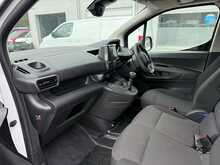 Peugeot Partner 1.5 BlueHDi 950 Professional 3 SEATS Long AIR CON DAB NEW SHAPE Van 6dr Diesel Manual LWB (100 ps)