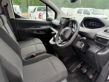 Peugeot Partner 1.5 BlueHDi 950 Professional 3 SEATS Long AIR CON DAB NEW SHAPE Van 6dr Diesel Manual LWB (100 ps)