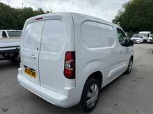 Vauxhall Combo 1.5 Turbo D 2300 Pro 3 SEAT SWB SAT NAV R CAMERA Van 5dr Diesel Manual L1 H1 Euro 6 (s/s) (100 ps)