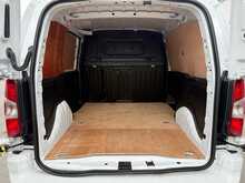 Vauxhall Combo 1.5 Turbo D 2300 Pro 3 SEAT SWB SAT NAV R CAMERA Van 5dr Diesel Manual L1 H1 Euro 6 (s/s) (100 ps)