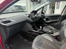 Peugeot 2008 1.2 Petrol PureTech Allure