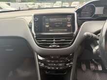 Peugeot 2008 1.2 Petrol PureTech Allure