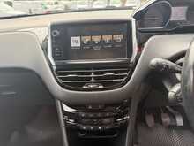 Peugeot 2008 1.2 Petrol PureTech Allure
