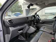 Vauxhall Vivaro 1.5 Turbo D 2700 Dynamic SWB AIR CON Van 6dr Diesel Manual L1 H1 Euro 6 (s/s) (100 ps)