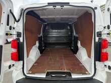 Vauxhall Vivaro Turbo D 2900 Sportive
