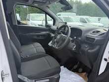 Vauxhall Combo 1.5 Turbo D 2300 Pro 3 SEATS SWB AIR CON R/CAMERA Van 5dr Diesel Manual L1 H1 Euro 6 (s/s) (100 ps)
