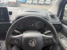 Vauxhall Combo 1.5 Turbo D 2300 Pro 3 SEATS SWB AIR CON R/CAMERA Van 5dr Diesel Manual L1 H1 Euro 6 (s/s) (100 ps)