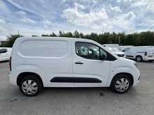 Vauxhall Combo 1.6 Turbo D 2300 Sportive SWB AIR CON Van 4dr Diesel Manual L1 H1 Euro 6 (s/s) (100 ps)