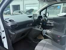 Vauxhall Combo 1.6 Turbo D 2300 Sportive SWB AIR CON Van 4dr Diesel Manual L1 H1 Euro 6 (s/s) (100 ps)