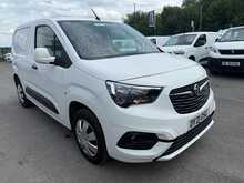 Vauxhall Combo 1.5 Turbo D 2300 Sportive 3 SEATS SWB AIR CON Van 4dr Diesel Manual L1 H1 Euro 6 (100 ps)