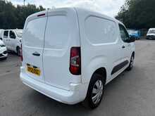 Vauxhall Combo 1.5 Turbo D 2300 Sportive 3 SEATS SWB AIR CON Van 4dr Diesel Manual L1 H1 Euro 6 (100 ps)