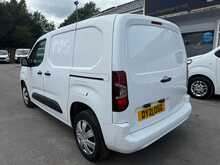 Vauxhall Combo 1.5 Turbo D 2300 Sportive 3 SEATS SWB AIR CON Van 4dr Diesel Manual L1 H1 Euro 6 (100 ps)