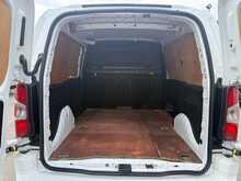 Vauxhall Combo 1.5 Turbo D 2300 Sportive 3 SEATS SWB AIR CON Van 4dr Diesel Manual L1 H1 Euro 6 (100 ps)
