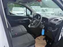 Vauxhall Combo 1.5 Turbo D 2300 Sportive 3 SEATS SWB AIR CON Van 4dr Diesel Manual L1 H1 Euro 6 (100 ps)