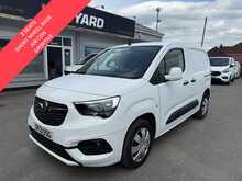 Vauxhall Combo 1.5 Turbo D 2300 Sportive 3 SEATS SWB AIR CON Van 4dr Diesel Manual L1 H1 Euro 6 (100 ps)
