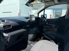 Vauxhall Combo 1.5 Turbo D 2300 Edition AUTO LWB AIR CON Van 4dr Diesel Auto L2 H1 Euro 6 (s/s) (130 ps)