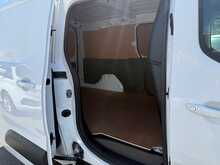 Vauxhall Combo 1.5 Turbo D 2300 Edition AUTO LWB AIR CON Van 4dr Diesel Auto L2 H1 Euro 6 (s/s) (130 ps)