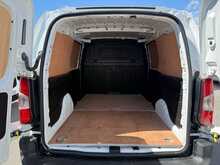 Vauxhall Combo 1.5 Turbo D 2300 Edition AUTO LWB AIR CON Van 4dr Diesel Auto L2 H1 Euro 6 (s/s) (130 ps)