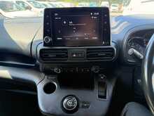 Vauxhall Combo 1.5 Turbo D 2300 Edition AUTO LWB AIR CON Van 4dr Diesel Auto L2 H1 Euro 6 (s/s) (130 ps)