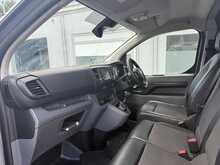 Vauxhall Vivaro 1.5 Turbo D 2700 Dynamic SWB AIR CON TWIN SIDE DOORS Van 6dr Diesel Manual L1 H1