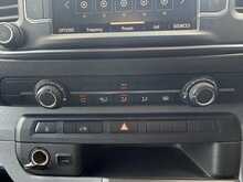 Vauxhall Vivaro 1.5 Turbo D 2700 Dynamic SWB AIR CON TWIN SIDE DOORS Van 6dr Diesel Manual L1 H1