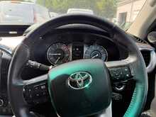 Toyota Hilux 2.8 D-4D Invincible Pickup TRUCKMAN TOP Double Cab 4dr Diesel Auto 4WD Euro 6 (s/s) (204 ps)