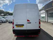 Renault Master 2.3 dCi 35 Business LWB MEDIUM ROOF Van 5dr Diesel Manual FWD LWB Medium Roof Euro 6 (130 ps)