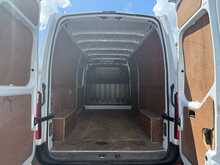 Renault Master 2.3 dCi 35 Business LWB MEDIUM ROOF Van 5dr Diesel Manual FWD LWB Medium Roof Euro 6 (130 ps)