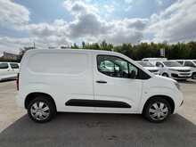 Vauxhall Combo 1.6 Turbo D 2300 Sportive SWB AIR CON Panel Van 4dr Diesel Manual L1 H1 Euro 6 (s/s) (100 ps)