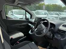 Vauxhall Combo 1.6 Turbo D 2300 Sportive SWB AIR CON Panel Van 4dr Diesel Manual L1 H1 Euro 6 (s/s) (100 ps)