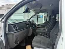 Ford Transit Custom 2.0 300 EcoBlue Limited Crew Van LWB Double Cab 5dr Diesel Manual L2 H1 Euro 6 (s/s) (130 ps)