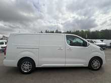 Vauxhall Vivaro 1.5 Turbo D 2900 Sportive LWB AIR CON TWIN SIDE DOORS Van 5dr Diesel Manual L2 H1 (100 ps)