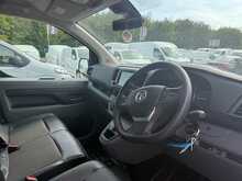 Vauxhall Vivaro 2.0 Turbo D 3100 Sportive LWB AUTO AIR CON SAT NAV 5dr Diesel Auto L2 H1 Euro 6 (s/s) (120 ps)