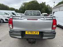 Toyota Hilux 2.4 D-4D Active Narrow Body AIR CON Pickup 2dr Diesel Manual 4WD Euro 6 (150 ps)