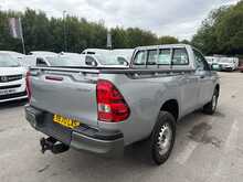 Toyota Hilux 2.4 D-4D Active Narrow Body AIR CON Pickup 2dr Diesel Manual 4WD Euro 6 (150 ps)
