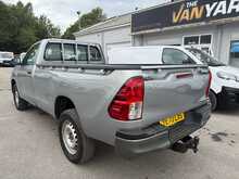 Toyota Hilux 2.4 D-4D Active Narrow Body AIR CON Pickup 2dr Diesel Manual 4WD Euro 6 (150 ps)