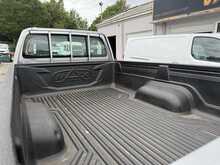 Toyota Hilux 2.4 D-4D Active Narrow Body AIR CON Pickup 2dr Diesel Manual 4WD Euro 6 (150 ps)