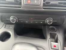 Peugeot Partner 1.5 BlueHDi 1000 Professional Premium + SWB AIR CON Van 5dr Diesel Manual SWB Euro 6 (s/s) (100 bhp)