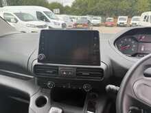 Peugeot Partner 1.5 BlueHDi 1000 Professional Premium + SWB AIR CON Van 5dr Diesel Manual SWB Euro 6 (s/s) (100 bhp)