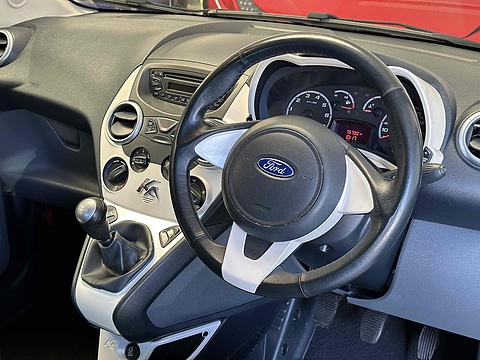 1.2 Zetec Hatchback 3dr Petrol Manual Euro 5 (s/s) (69 ps)