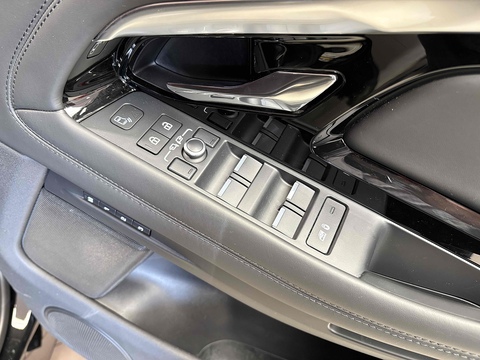 1.5 P300e 12.2kWh R-Dynamic HSE SUV 5dr Petrol Plug-in Hybrid Auto 4WD Euro 6 (s/s) (309 ps)