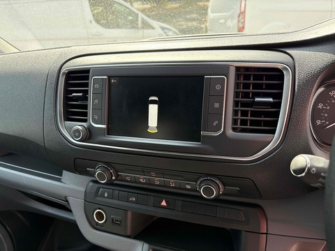 2.0 Turbo D 3100 Sportive Panel Van 5dr Diesel Auto L2 H1 Euro 6 (s/s) (120 ps)