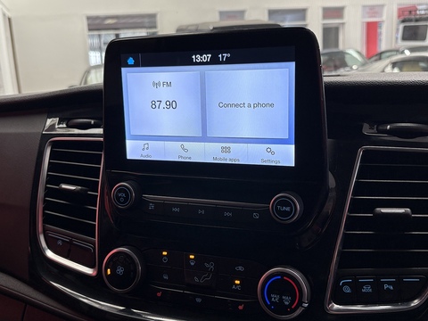 2.0 300 EcoBlue Limited Crew Van Double Cab 5dr Diesel Manual L2 H1 Euro 6 (s/s) (130 ps)